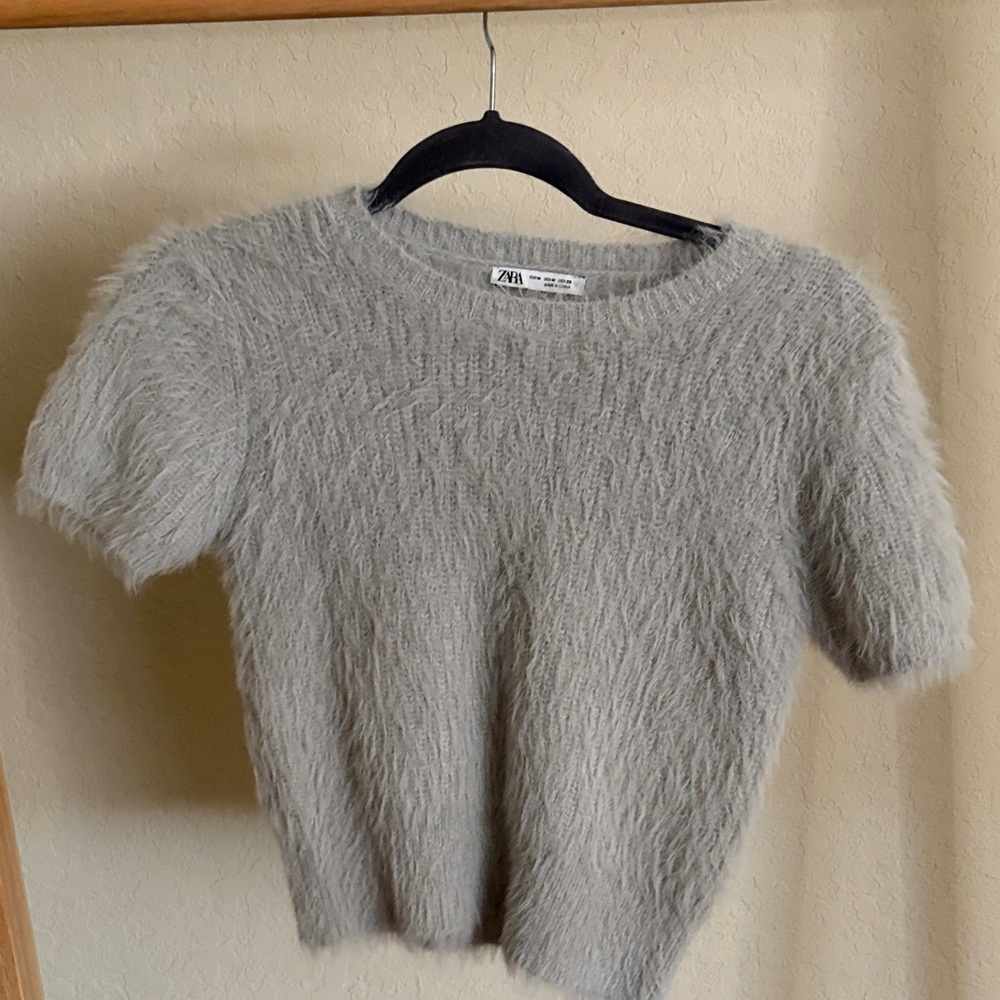 Zara Soft Gray Textured Top